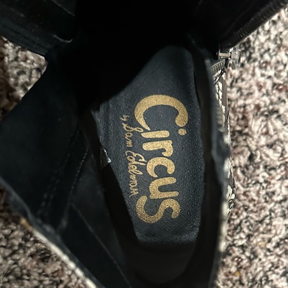 Snake Skin booties - Picture 6 of 9